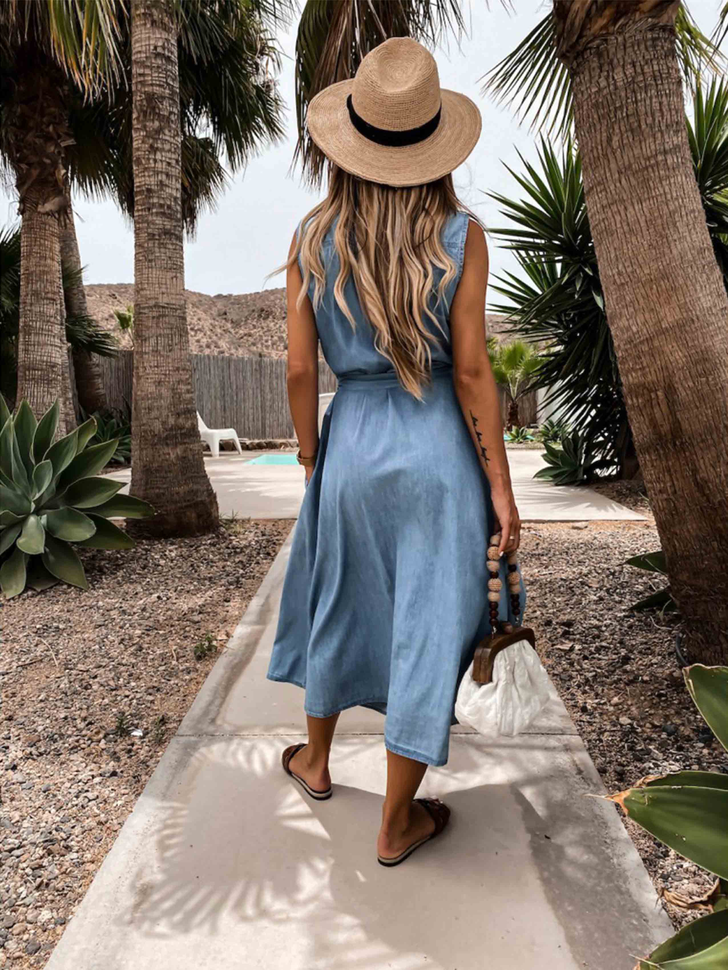 Bellevoga Single-Breasted Denim Dress With Belt