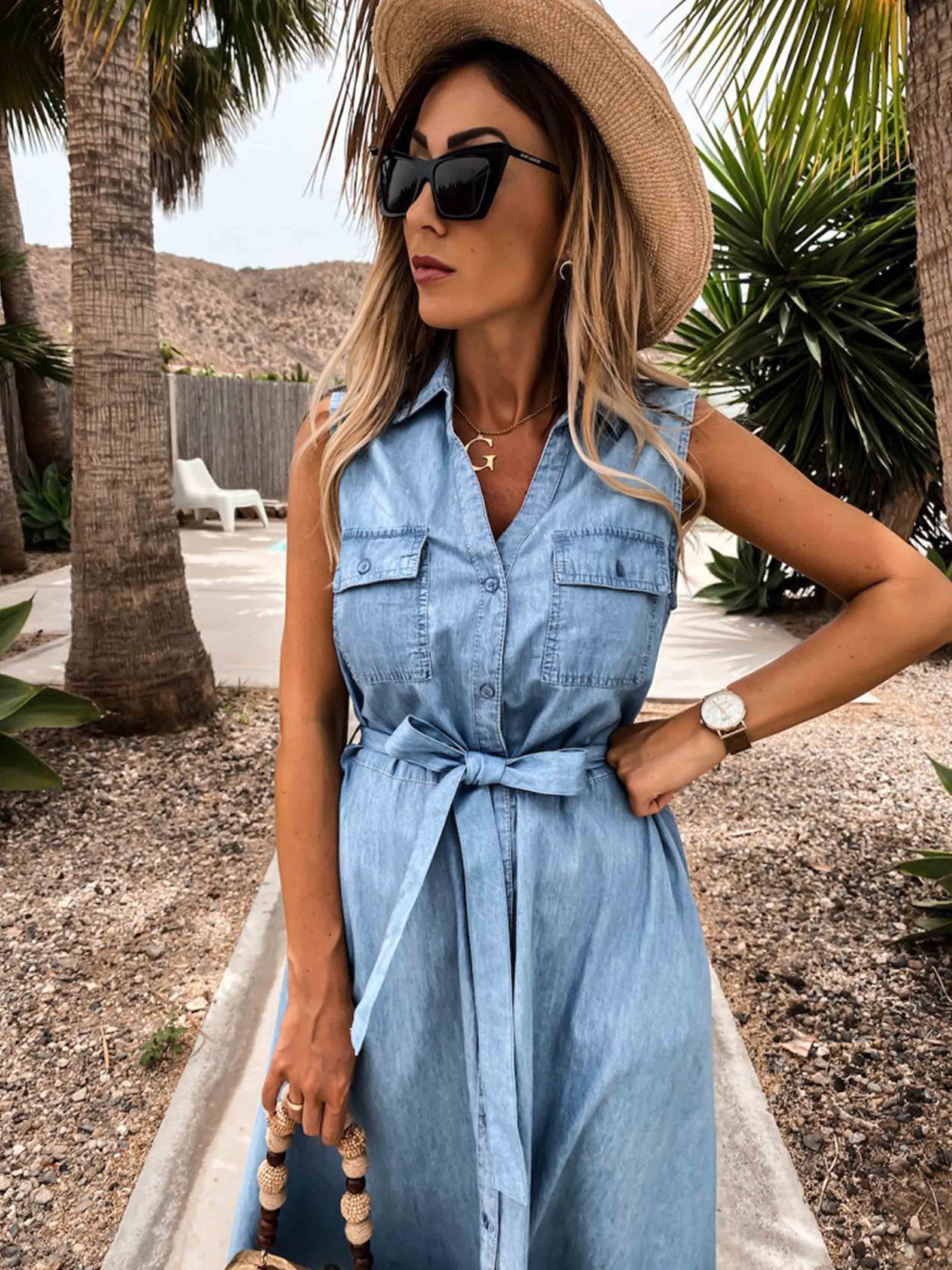 Bellevoga Single-Breasted Denim Dress With Belt